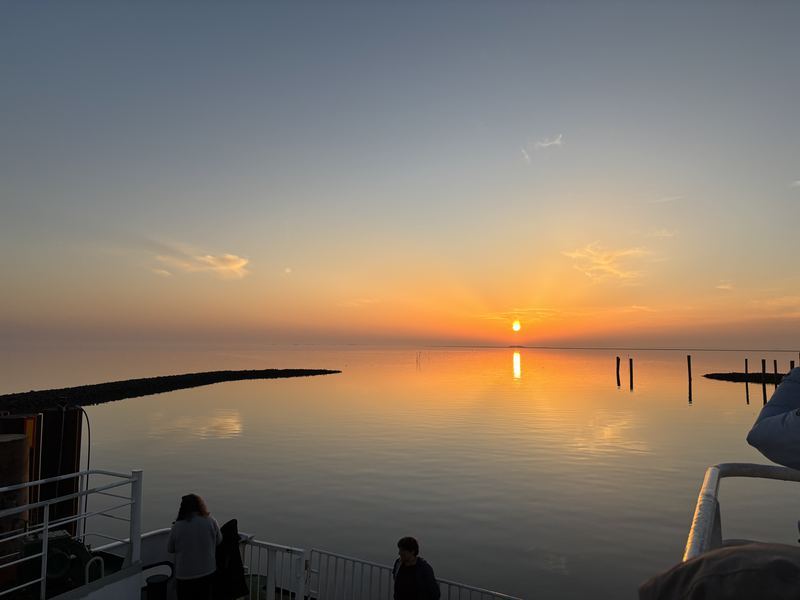 Sonnenuntergang Fähre · Hallig Langeness