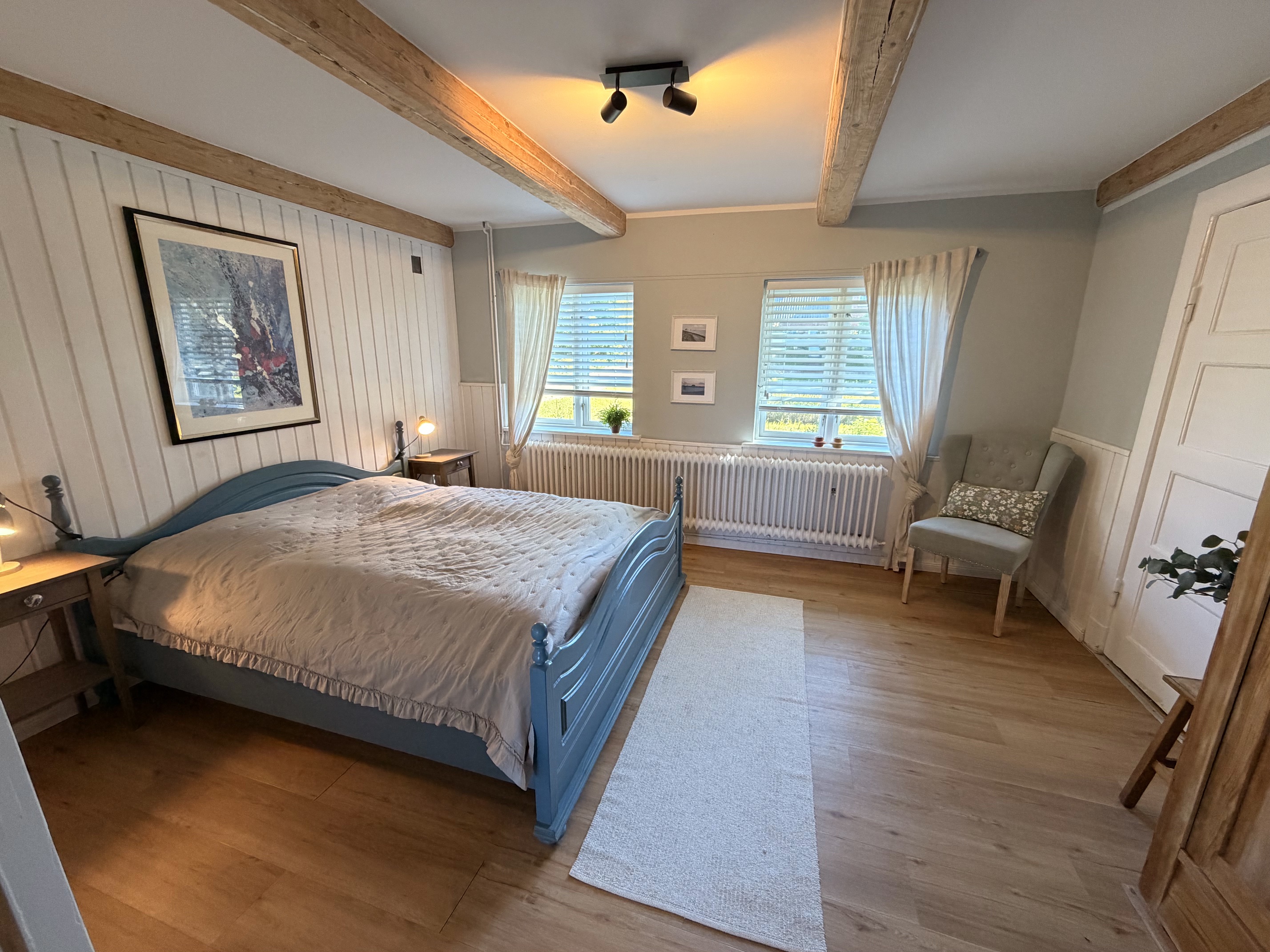 Schlafzimmer 1